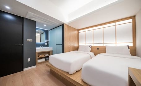 Standard Twin Room | Premium bedding, in-room safe, individually decorated, desk
