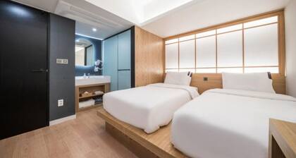 HOTEL 701