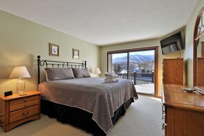 5 bedrooms, iron/ironing board, travel cot, free WiFi