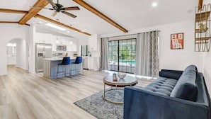 Casa (14076 Sandarac Dr) | Exterior