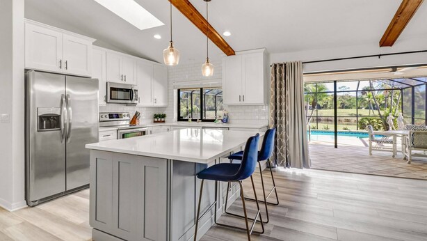 Casa (14076 Sandarac Dr) | Exterior