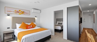 Golden Hotel
