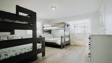 3 habitaciones, cuna de viaje, wifi gratis y ropa de cama