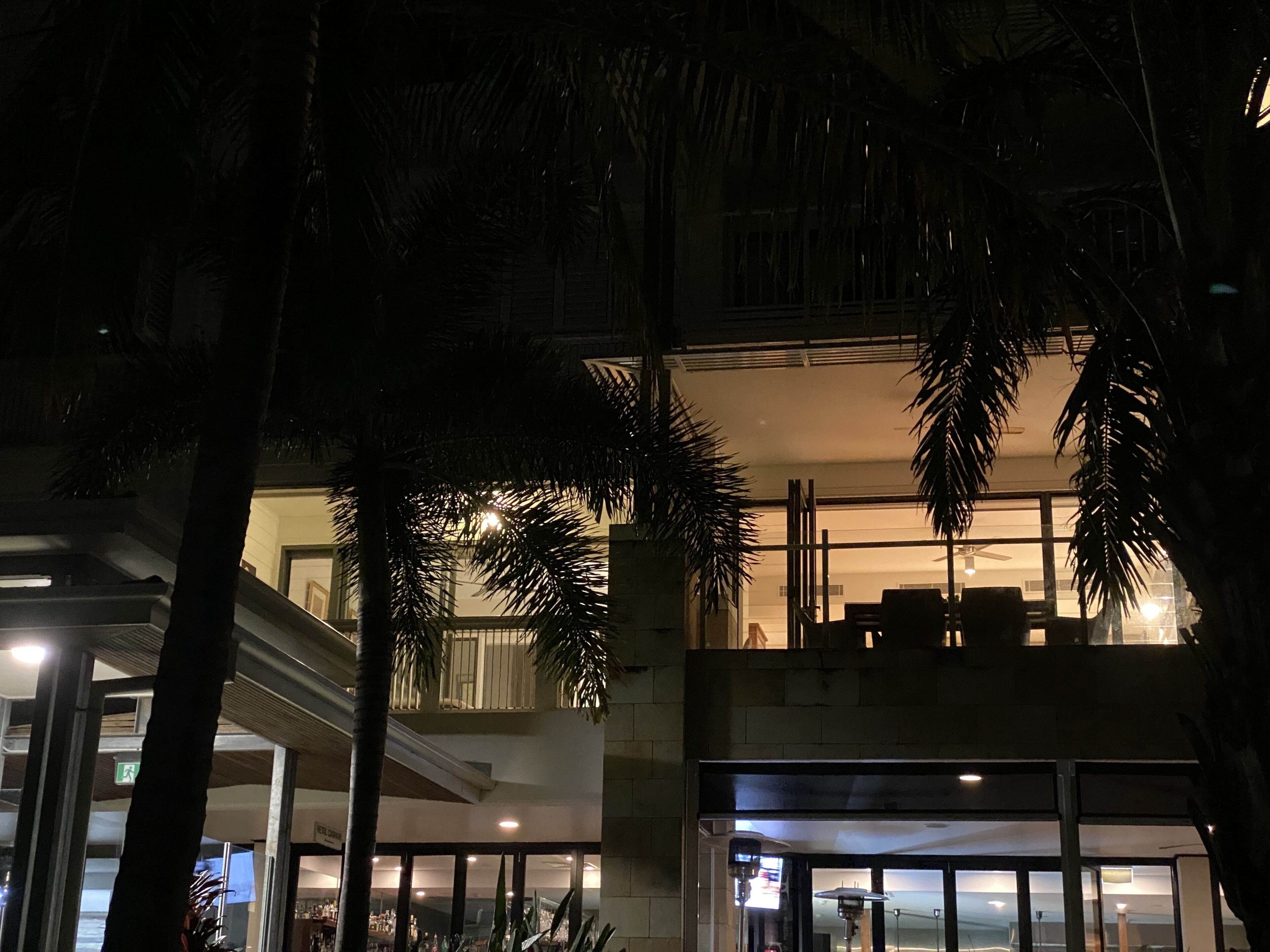 Marina Beauty.Luxury Airlie Waterfront.3 King Beds — image 29