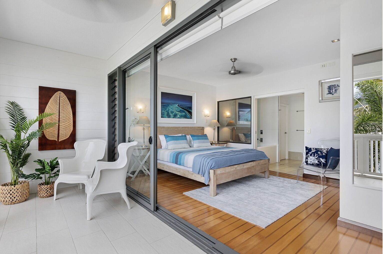 Marina Beauty.Luxury Airlie Waterfront.3 King Beds — image 14