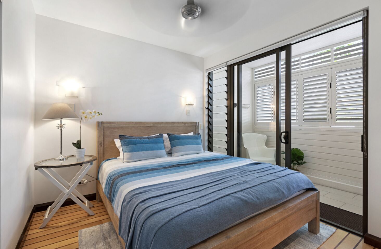 Marina Beauty.Luxury Airlie Waterfront.3 King Beds — image 24