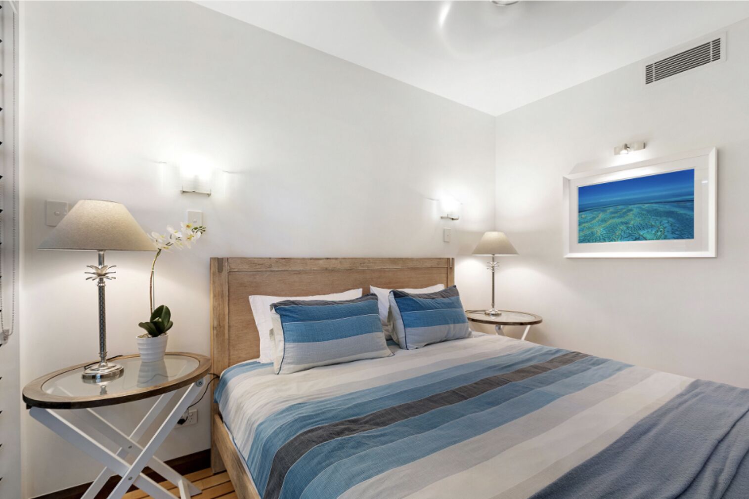 Marina Beauty.Luxury Airlie Waterfront.3 King Beds — image 20