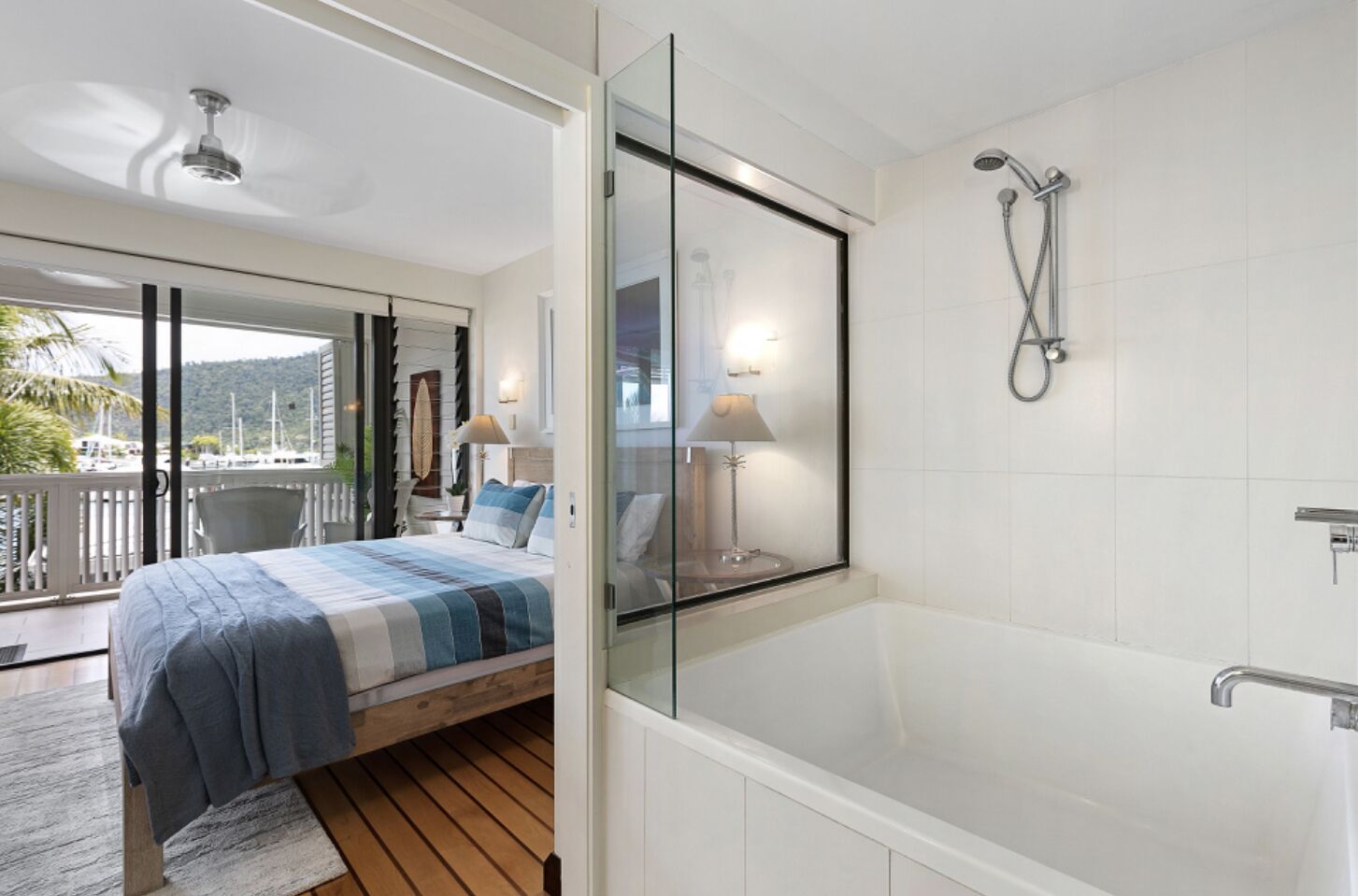 Marina Beauty.Luxury Airlie Waterfront.3 King Beds — image 19
