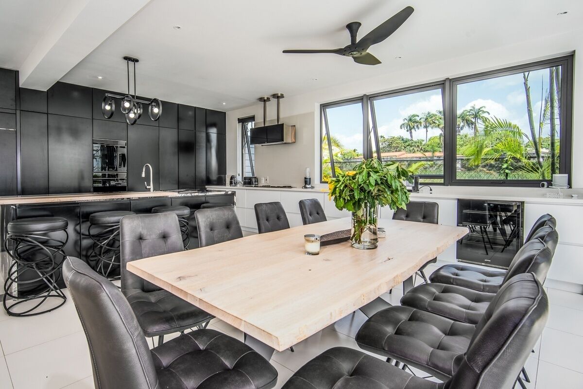 Villa, 5 Bedrooms | Dining