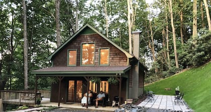 Cottage on 7 acres between West Jefferson and Boone. Pet Friendly HighSpeed Int