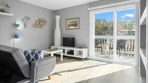 Unclassified image, 5 of 30, button - Casa Azul Steps from Rio del Mar Beach (Aptos)