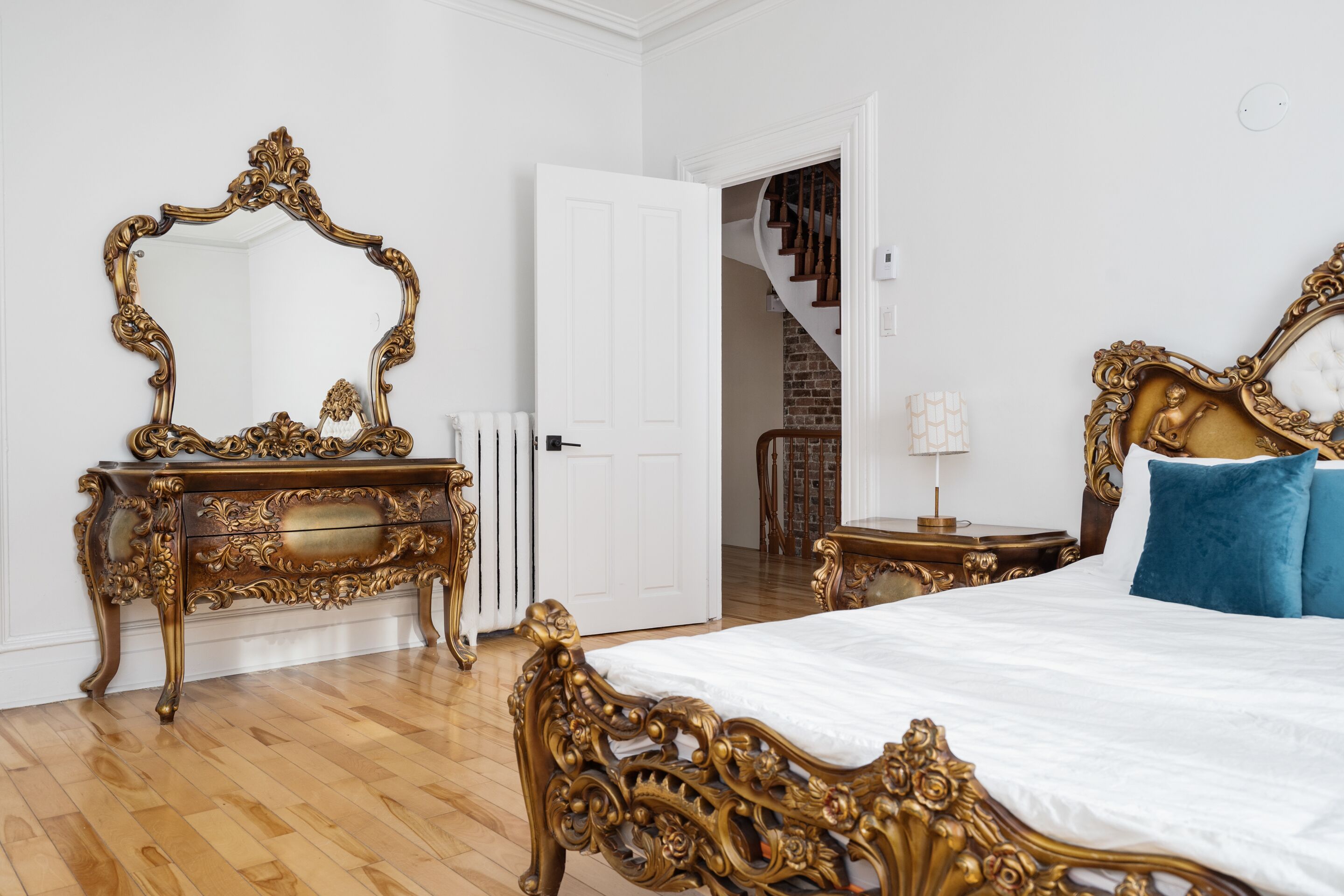 6 makuuhuonetta, työpöytä, silitysrauta/-lauta, ilmainen Wi-Fi