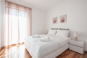 1 slaapkamer, een strijkplank/strijkijzer, internet, beddengoed