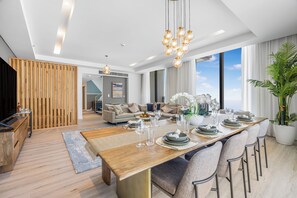 Luxury Penthouse, 4 Bedrooms, Non Smoking, Sea View | Dining room