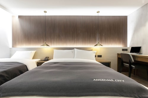 Anseong City Hotel