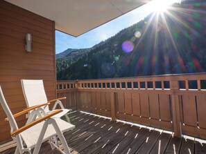 Terrace/patio - Luxury property with almost a ski-in/ski-out location (Saalbach-Hinterglemm)