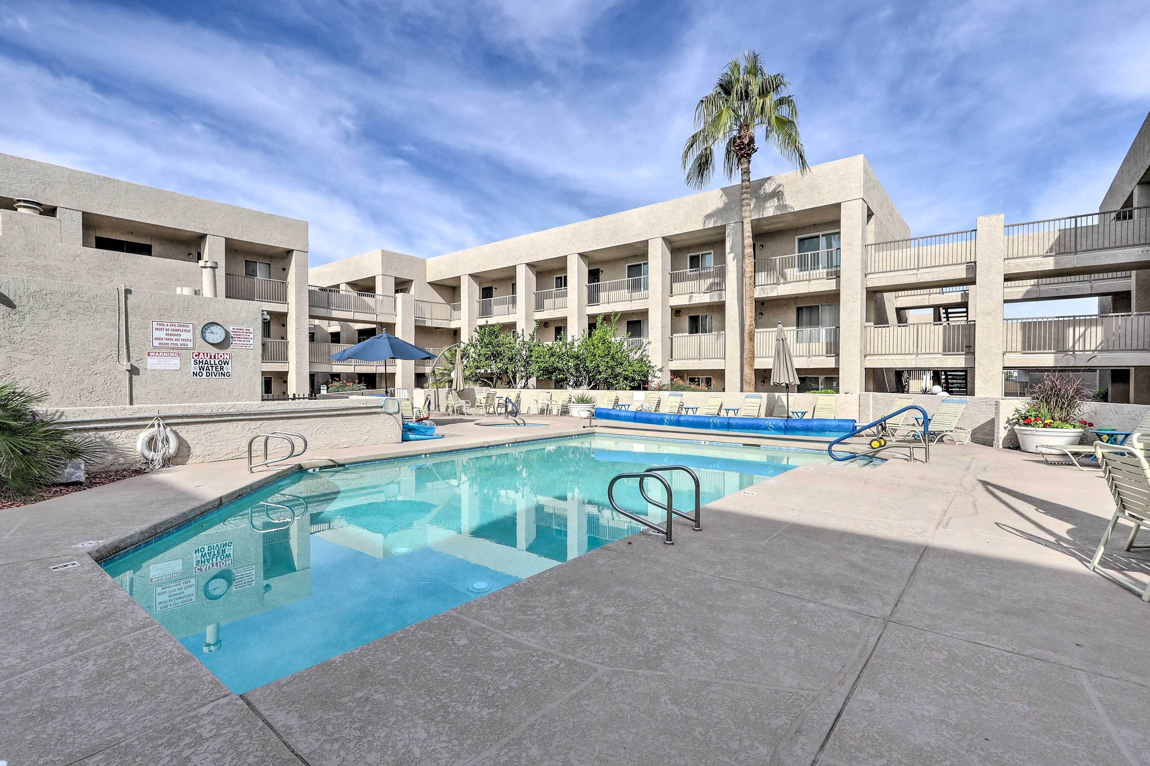 First-Floor Scottsdale Condo ~ 1 Mi to Old Town!