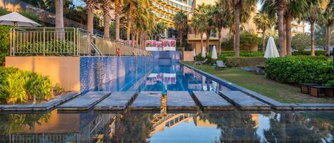 Outdoor pool, pool umbrellas, sun loungers