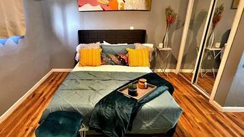 1 bedroom, iron/ironing board, WiFi, bed sheets