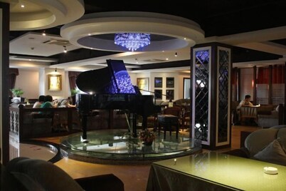 Huasheng Holiday Hotel