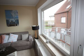 Unclassified image, 3 of 11, button