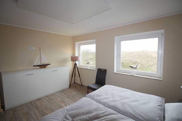 2 chambres, lit parapluie, Wi-Fi, draps fournis