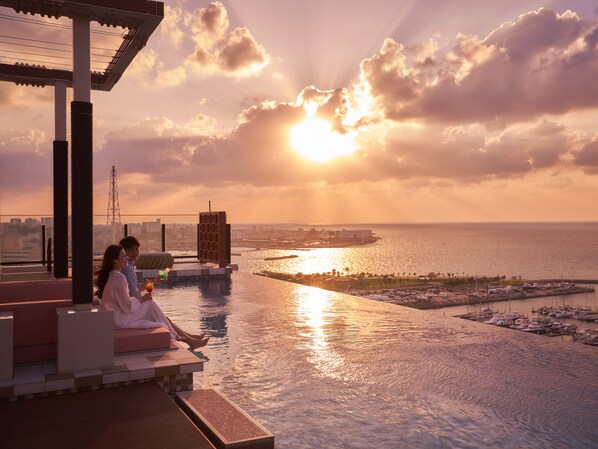 Indoor pool, 2 outdoor pools, open 6:00 AM to 9:00 PM, free cabanas - Okinawa Prince Hotel Ocean View Ginowan (Ginowan)