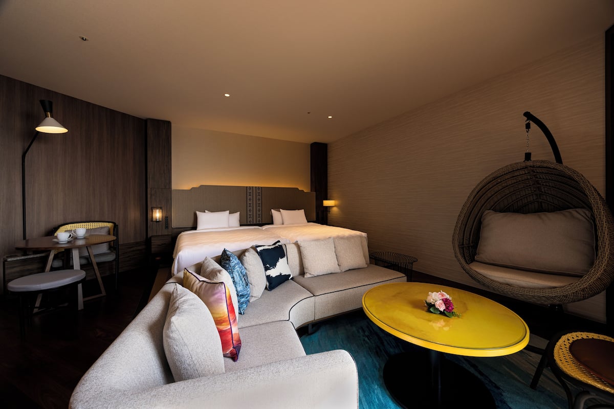 Premium Twin Room, Non Smoking (With Club Pool & Lounge Access) | 1 bilik tidur, peralatan tempat tidur premium, gebar bulu kapas