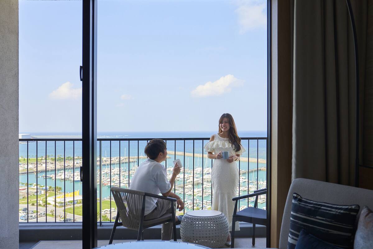 premium bedding, down duvets, in-room safe, individually decorated