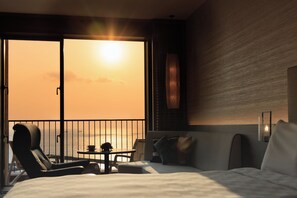 Deluxe Twin Room, Non Smoking (With Club Pool & Lounge Access) | Premium bedding, down comforters, in-room safe, individually decorated - Okinawa Prince Hotel Ocean View Ginowan (Ginowan)