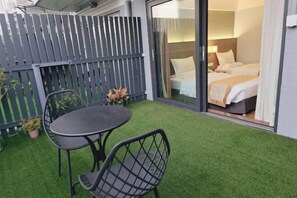 Unclassified image, 3 of 145, button - Shunjing Hotel (Zhongshan)