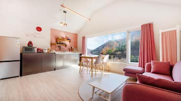 Chambre de base, 1 chambre (C104 (Coupool 104)) | 1 chambre, accès au Wi-Fi (inclus)