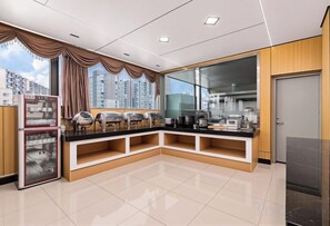 Dining - GreenTree Inn (Kunming South High-speed Railway Station Shilin Street) (Kunming)