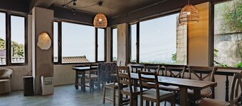 Mountain Traveler Inn