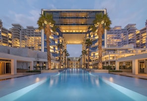 Ulkouima-allas, lämmitetty uima-allas