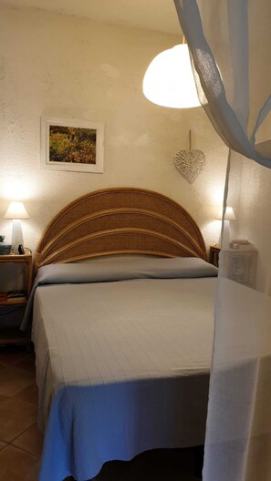 1 bedroom, iron/ironing board, free WiFi, bed sheets - Vacation Home 'Villetta Agli Ulivi' near La Cinta Beach with Garden & A/C (San teodoro)