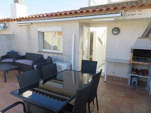 Outdoor dining - Apartment Mar Dòr Duplex with Pool, Wi-Fi & Garden (L'Estartit)