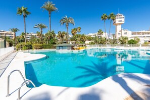 Pool - Apartment 'Costa Lago Playa' with Sea View, Wi-Fi and Air Conditioning (Torremolinos)
