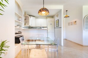 Dining - Apartment 'Costa Lago Playa' with Sea View, Wi-Fi and Air Conditioning (Torremolinos)