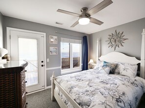 5 bedrooms, free WiFi - Mystic Mermaid - Oceanfront home, 5 Bedrooms / 4.5 Bathrooms (Holden Beach)