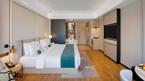 Individually decorated, desk, free WiFi, bed sheets - Maxx Phnom Penh Downtown (By H World) (Phnom Penh)
