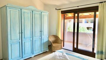 1 camera, tende oscuranti, culle/letti per bambini (a pagamento)