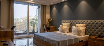 Perch Service Apartment-MG Road