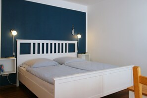 2 bedrooms, iron/ironing board, travel cot, free WiFi - Landidyll on the Baltic Sea - accessible vacation apartment (Heringsdorf)