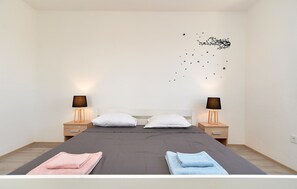 7 bedrooms, Internet