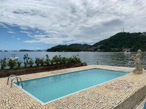 Piscina a l'aire lliure 