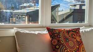 3 soverom, skrivebord, strykejern/-brett og wi-fi (inkludert)