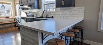 Mountain Getaway-Easy Walk to Base of the Ski Hill