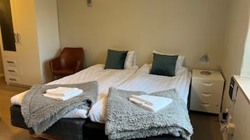 Free WiFi, bed sheets