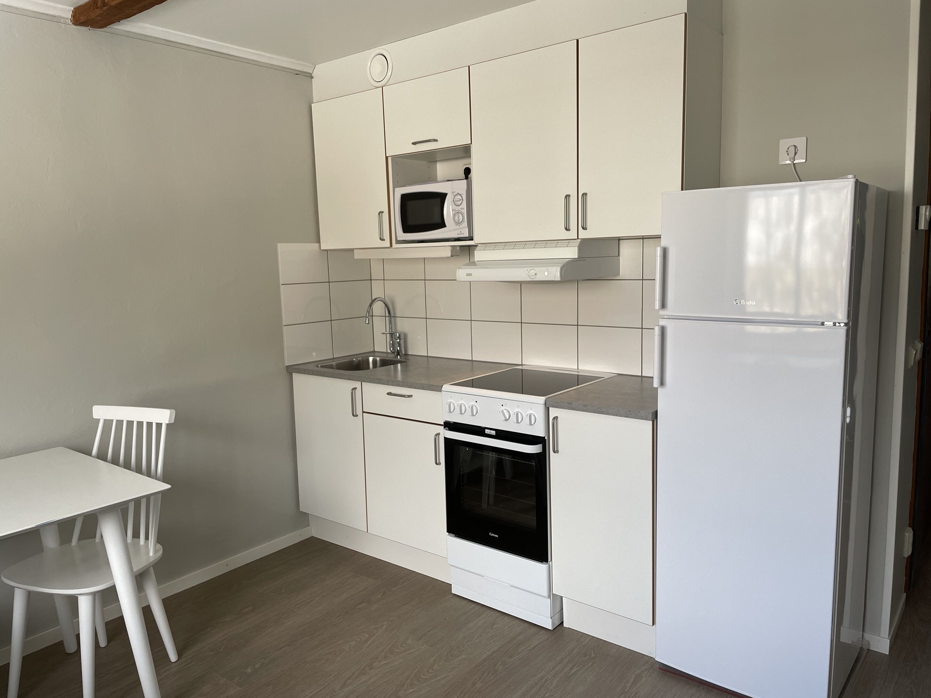 واي فاي مجانًا وملاءات أسرّة